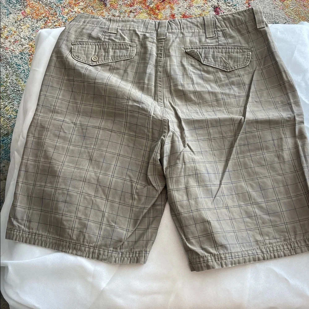 Wrangler Tan Checkered Men's Shorts - Picture 4 of 4